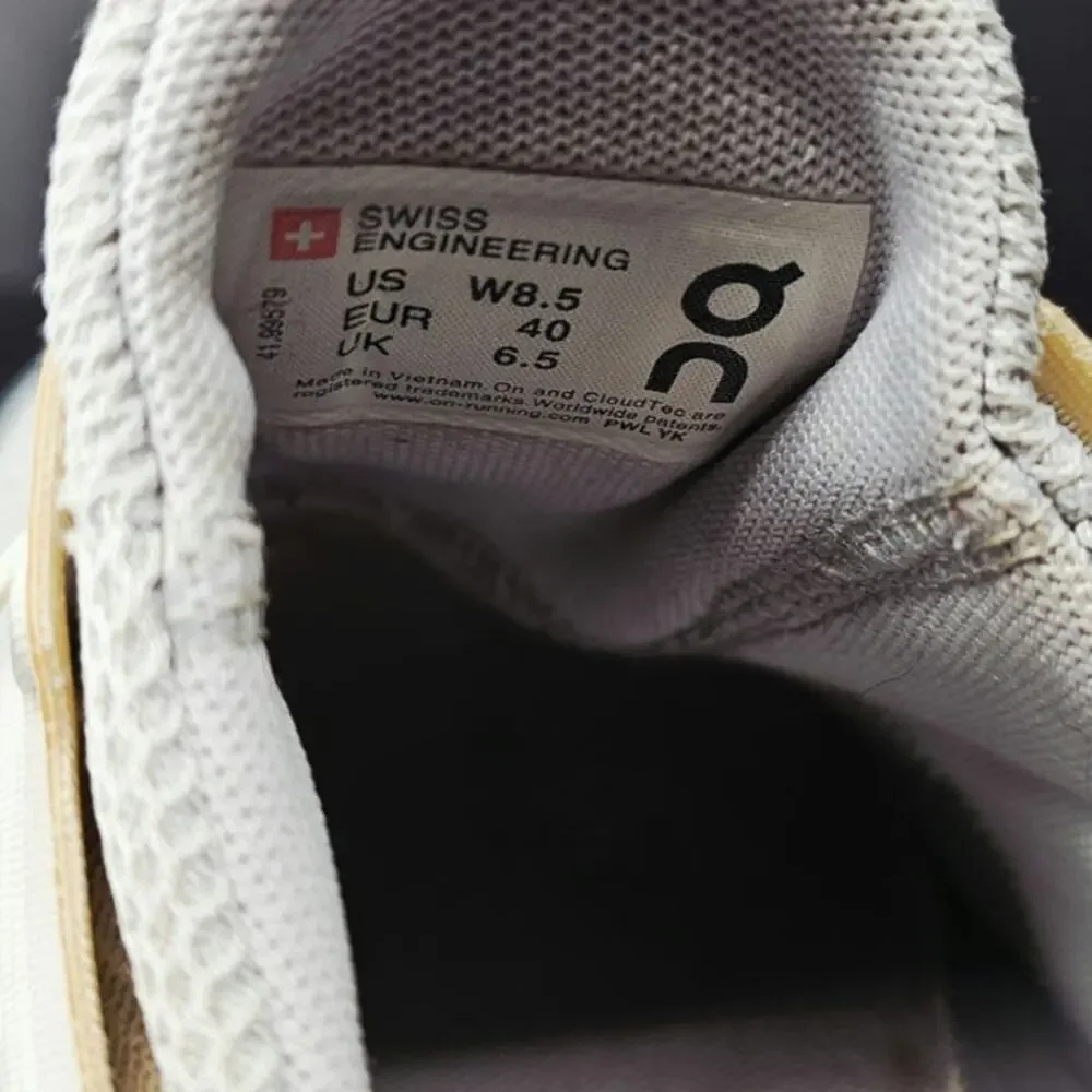 Oncloud Women 8.5 Comfy footwear